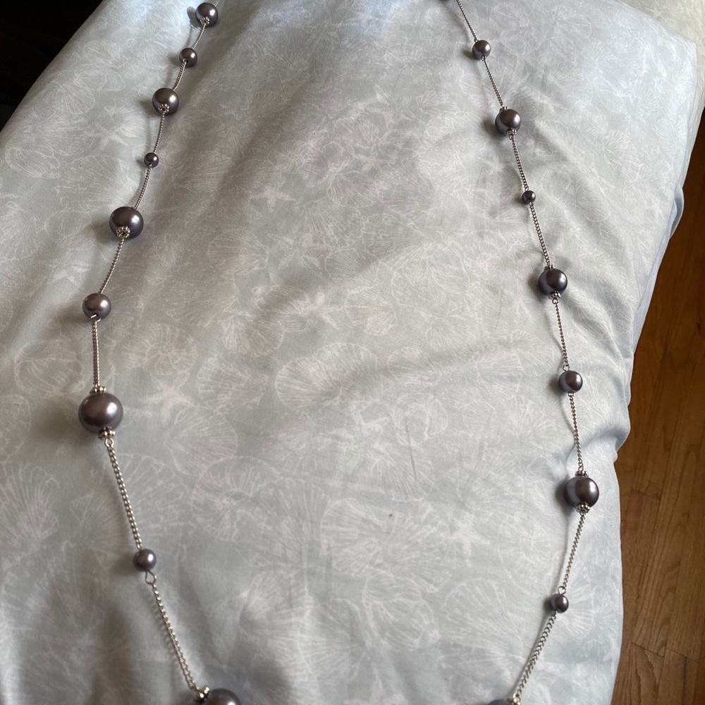 Elegant faux pearl 60 inch necklace - Picture 3 of 3